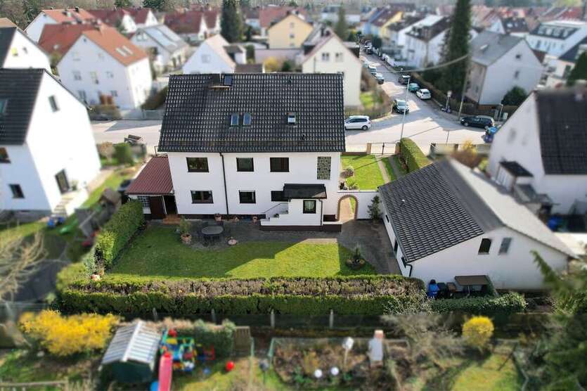 Haus zum Kaufen in München 1.499.000 € 229 m²
