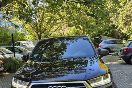 Audi Q7 166.800 km 22.999 &euro; München 80993