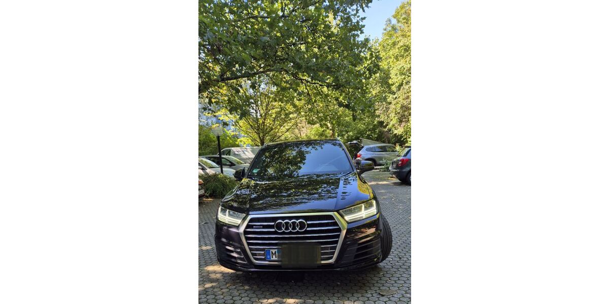 Audi Q7 166.800 km 22.999 &euro; München 80993