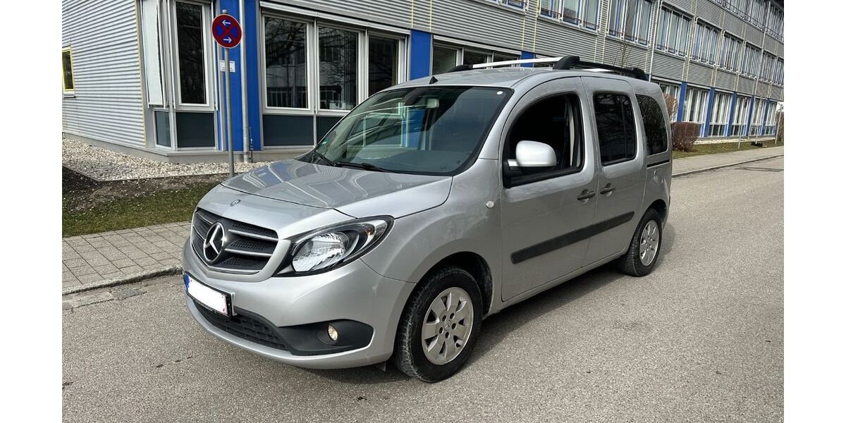 Mercedes-Benz Citan 77.000 km 12.950 &euro; München 81827