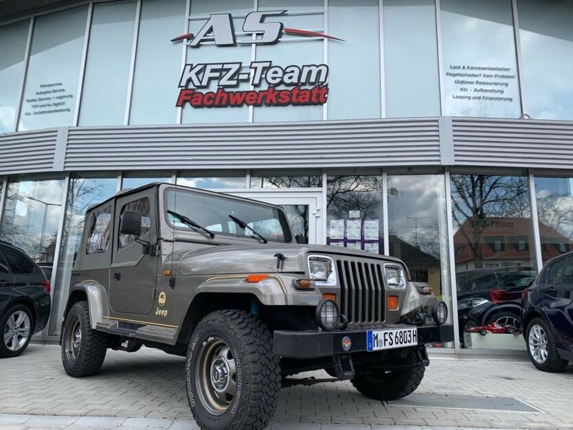 Jeep Wrangler 122.060 km 54.500 € München - Trudering 81827