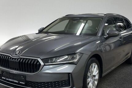 Skoda Superb 15.200 km 41.960 &euro; München 80935