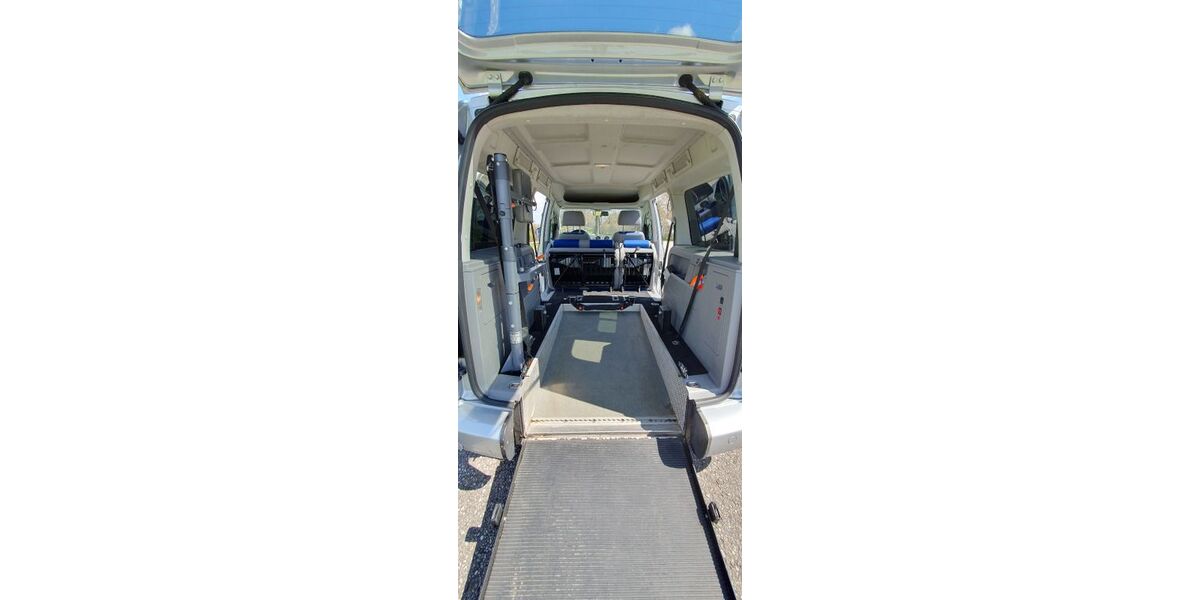 VW Caddy Maxi 219.950 km 9.400 &euro; München 80687