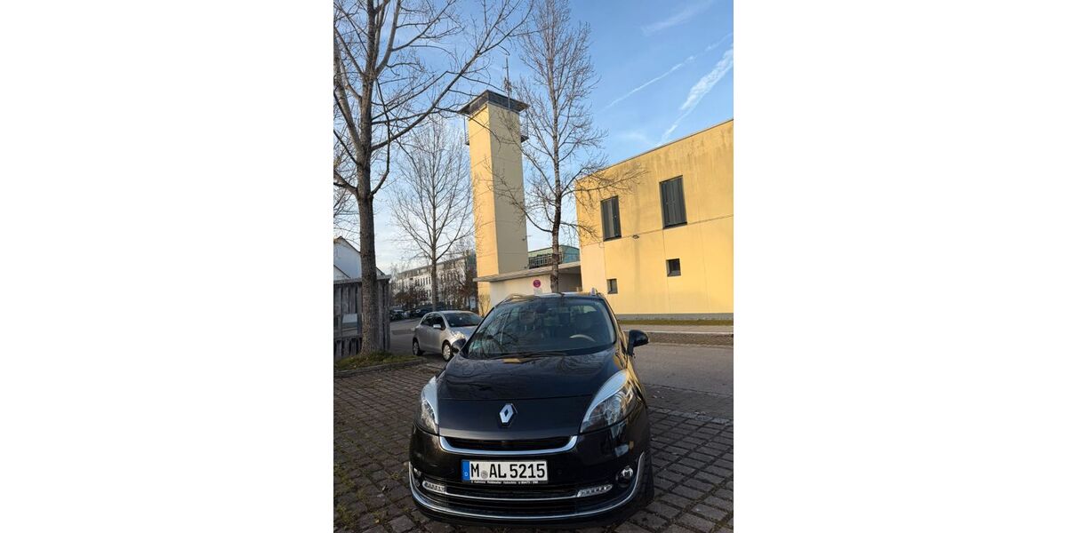 Renault Scenic 202.000 km 3.300 &euro; München 81475