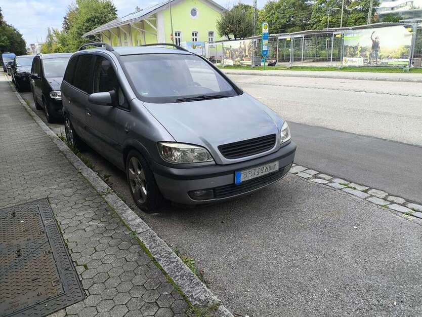Opel Zafira 245.600 km 999 € München 81739