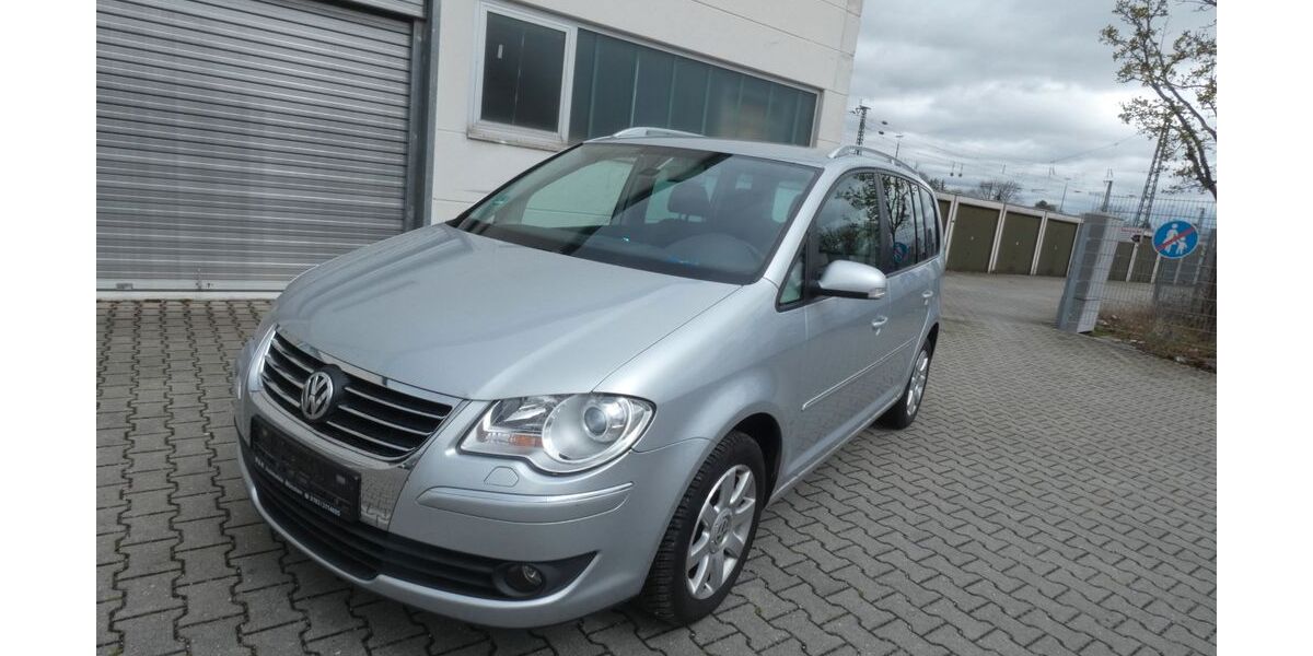 VW Touran 183.564 km 3.999 &euro; München 81825