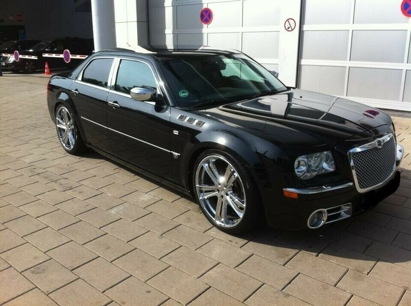 Chrysler 300C 125.000 km 10.000 € München 80995