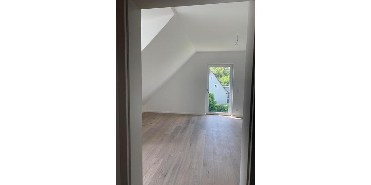 Doppelhaushälfte München Hadern - 5 Zimmer, 186 m&sup2;, 4.600&euro; | Angebot:25984260