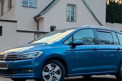 VW Touran 76.000 km 21.500 € München 81679