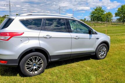 Ford Kuga 124.549 km 9.200 &euro; München 81249