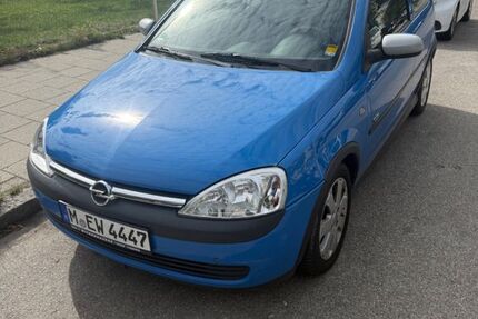 Opel Corsa 42.500 km 3.500 &euro; München 81243