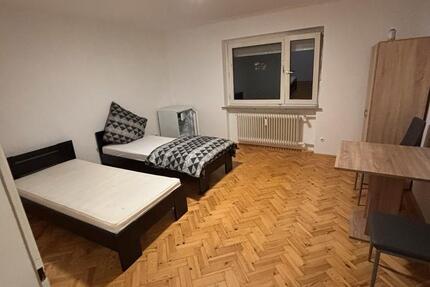 WG-Zimmer direkt an der Hochschule! 3 zimmer