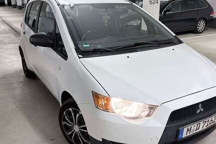 Mitsubishi Colt 236.000 km 1.300 &euro; munchen 85540