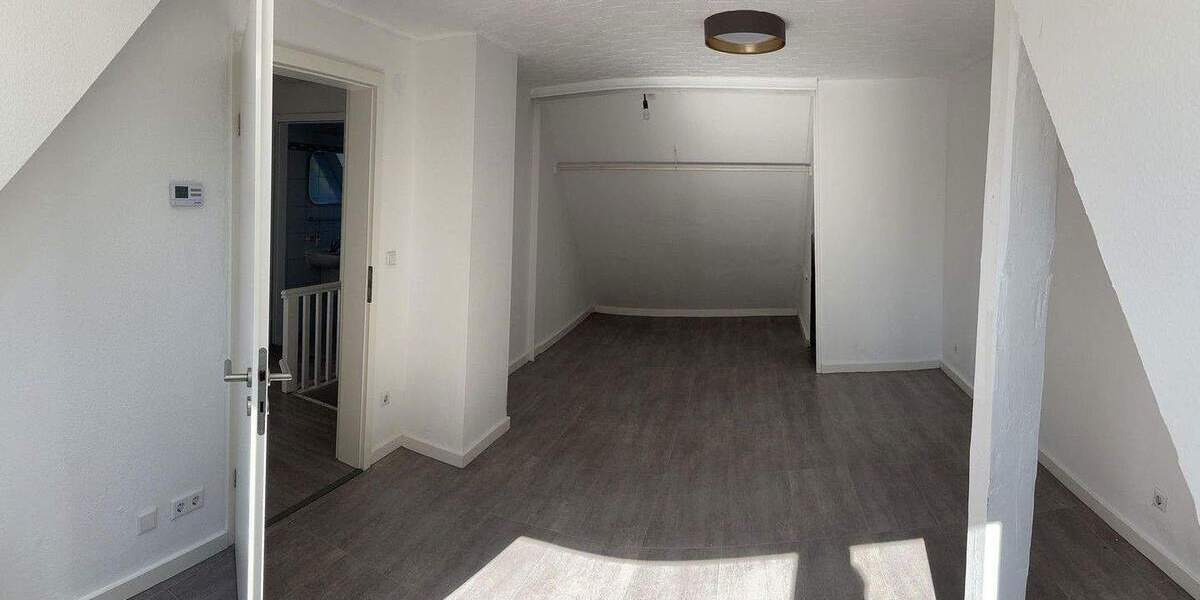 Reihenmittelhaus Oberschleißheim - 4 Zimmer, 150 m&sup2;, 2.490&euro; | Angebot:25782546