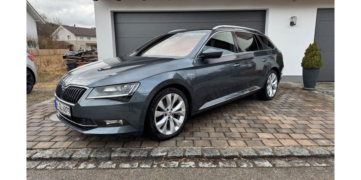 Skoda Superb 168.500 km 19.990 &euro; Glonn 85625