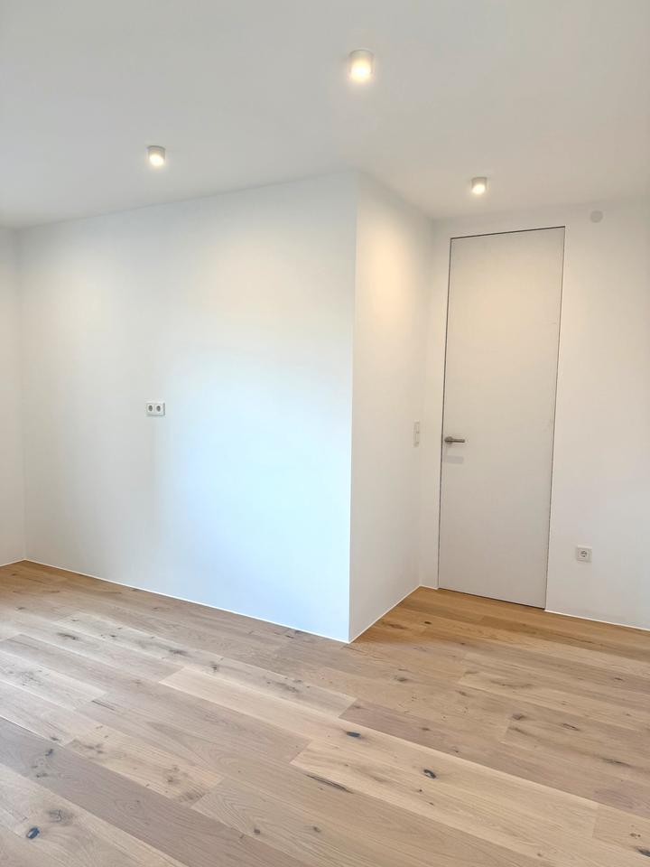 Top-sanierte 2,5-Zimmer-Wohnung in Solln mit Balkon- ohne Makler