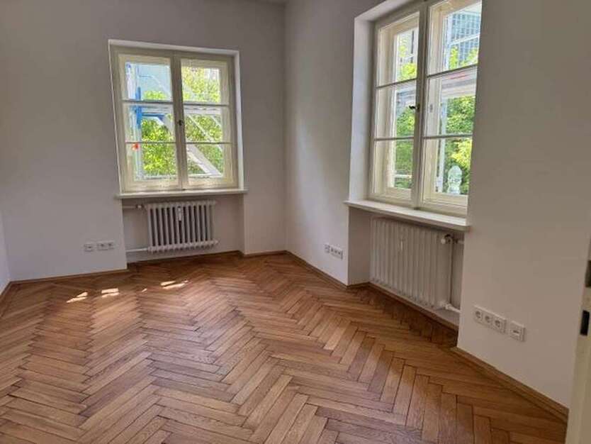 Büro in München 4.600 € 162 m²