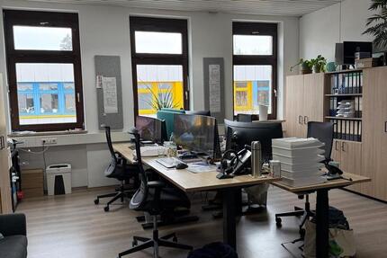 Gewerbeobjekt Putzbrunn - 660&euro; | Angebot:24753897