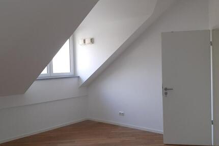 moderne 2 Zimmer Dachgeschosswohnung in Gilching 2 zimmer