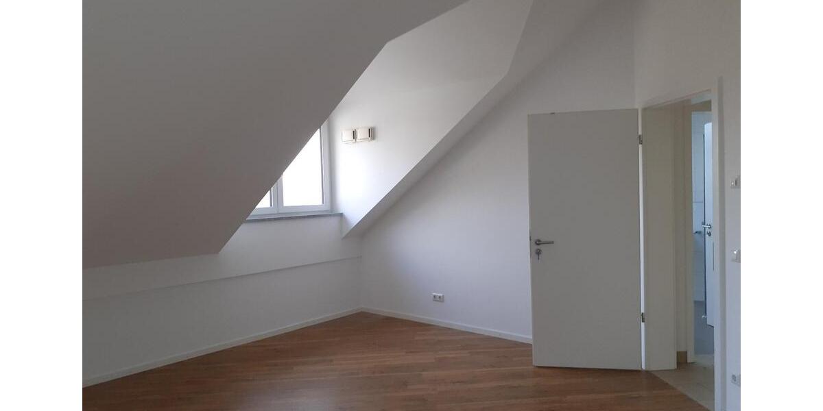 moderne 2 Zimmer Dachgeschosswohnung in Gilching 2 zimmer