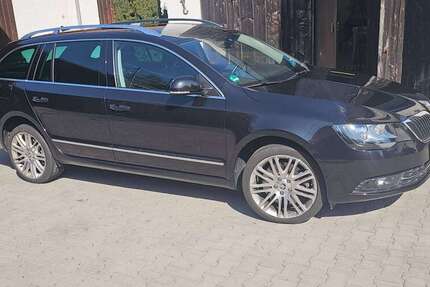 Skoda Superb 74.000 km 13.500 &euro; Feldkirchen 85622