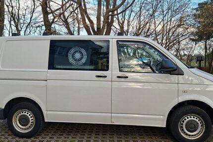 VW T5 Transporter 273.000 km 9.900 &euro; München 81249