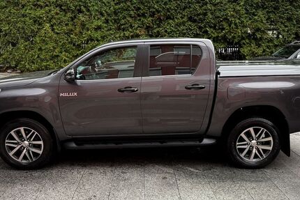 Toyota Hilux 43.000 km 38.980 € München 81827