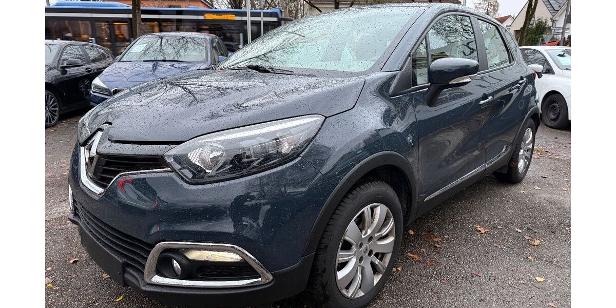 Renault Captur 76.000 km 6.490 € München 81541