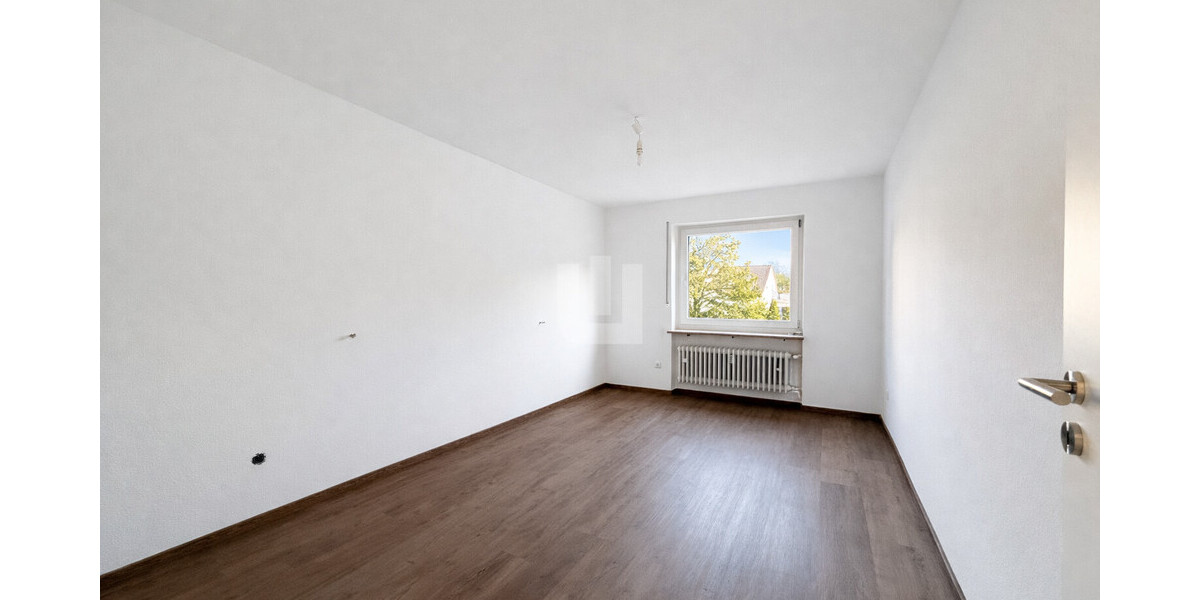 WINDISCH - frisch renovierte 3-Zi.-Wohnung mit Garten - ideal für Singles oder Paare - bezugsfrei! - Erdgeschoßwohnung Gröbenzell | Angebot:26133761