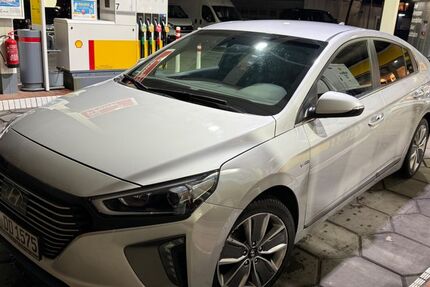 Hyundai IONIQ 122.000 km 9.500 &euro; München 81249
