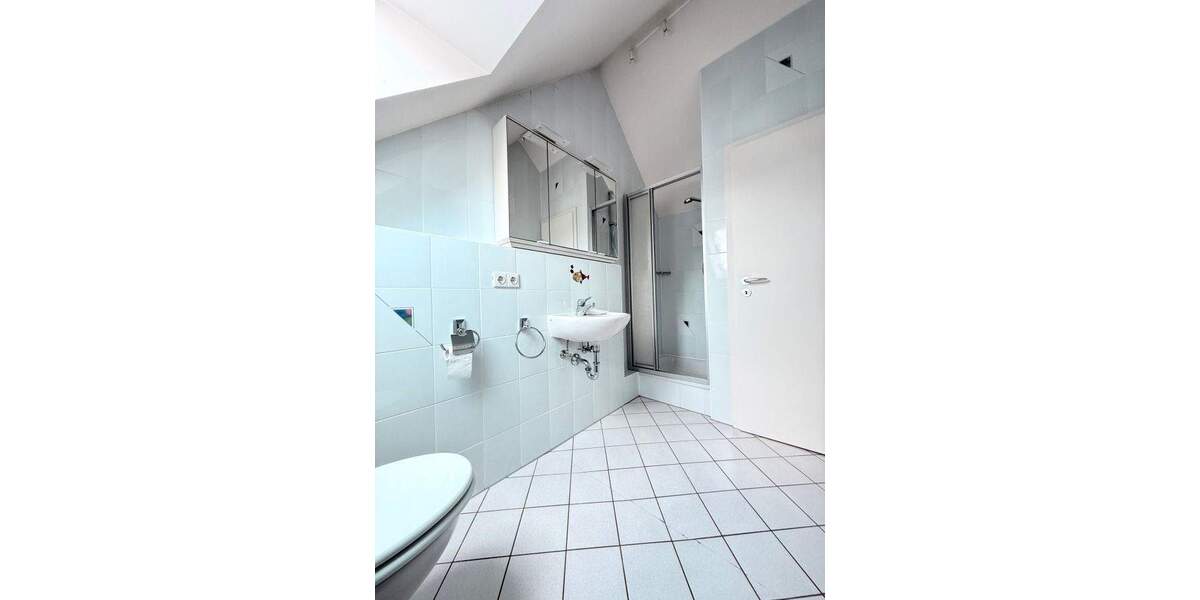 WEIGERT: Ansprechende, gehobene Doppelhaushälfte mit Doppelgarage in ruhiger Lage in Eichenau 5 zimmer