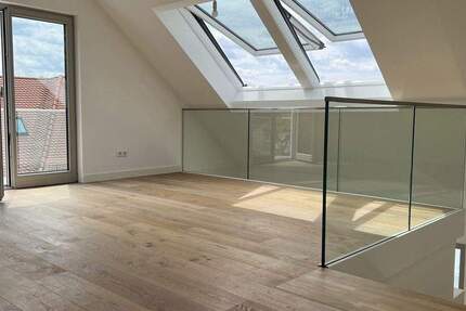 NIEDRIGE NEBENKOSTEN - 2 12 Zimmer Dachgeschosstraum mit Südausrichtung im Würmtal 3 zimmer