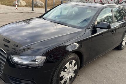 Audi A4 157.000 km 10.999 &euro; München 81541
