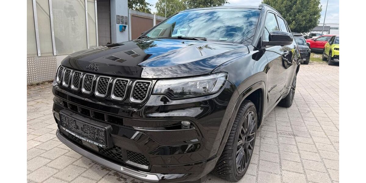 Jeep Compass 17.900 km 33.900 &euro; Schwaig 85445
