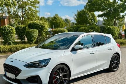 Ford Focus 106.500 km 20.550 &euro; Kirchheim bei München 85551