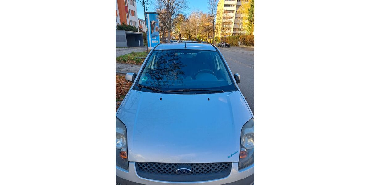 Ford Fiesta 140.000 km 2.450 &euro; München 81249
