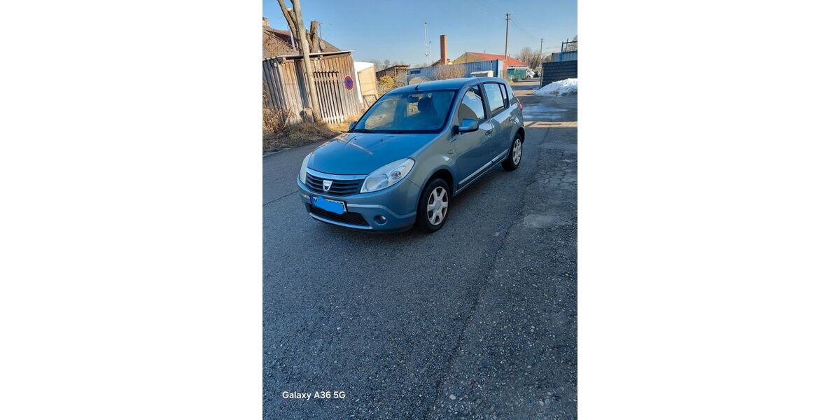 Dacia Sandero 182.000 km 1.200 &euro; München 80999