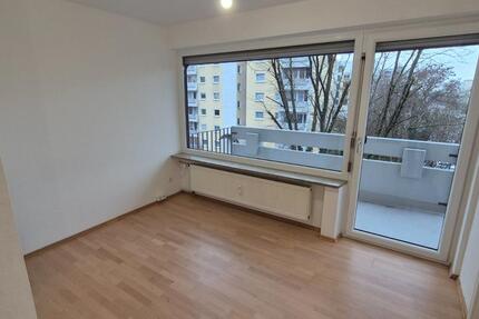 1-Zimmer Apartment mit Balkon, 3. OG in Oberschleißheim Provfrei! 1 zimmer