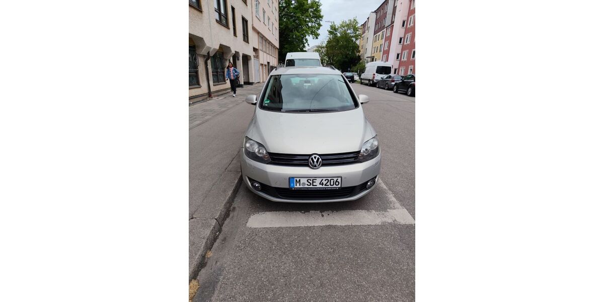 VW Golf Plus 183.900 km 4.800 &euro; München 81539