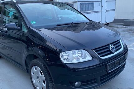 VW Touran 240.000 km 999 &euro; München 80809