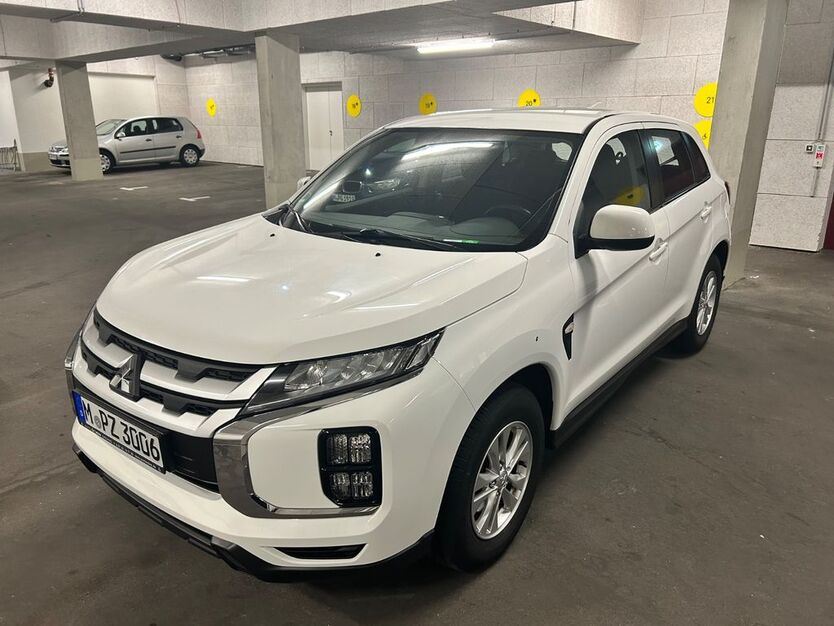 Mitsubishi ASX 73.000 km 20.000 € München 80689