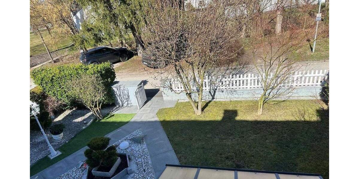 Reihenmittelhaus Oberschleißheim - 4 Zimmer, 150 m&sup2;, 2.490&euro; | Angebot:25782546