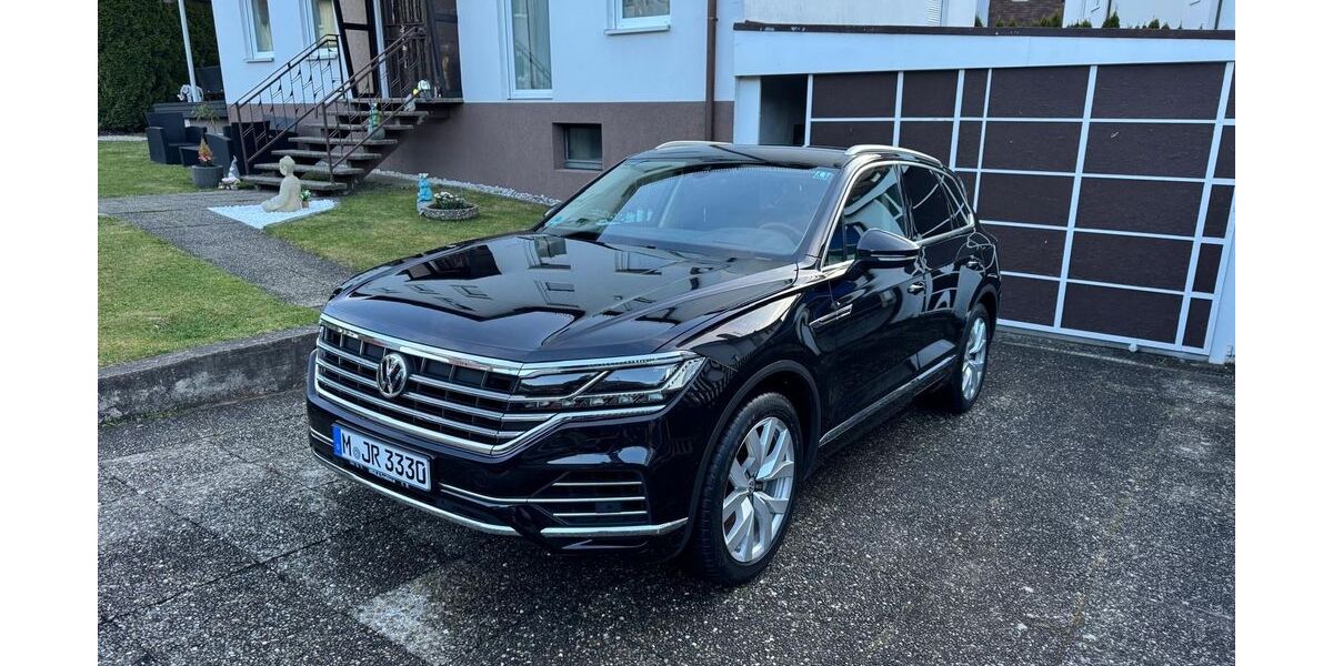 VW Touareg 163.000 km 32.400 &euro; München 81673