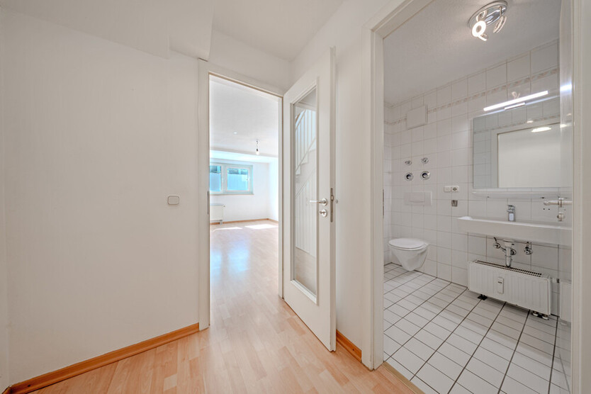***Helle 2-Zimmer-Maisonette mit Balkon – ein Wohnjuwel auf ca. 63 m²***