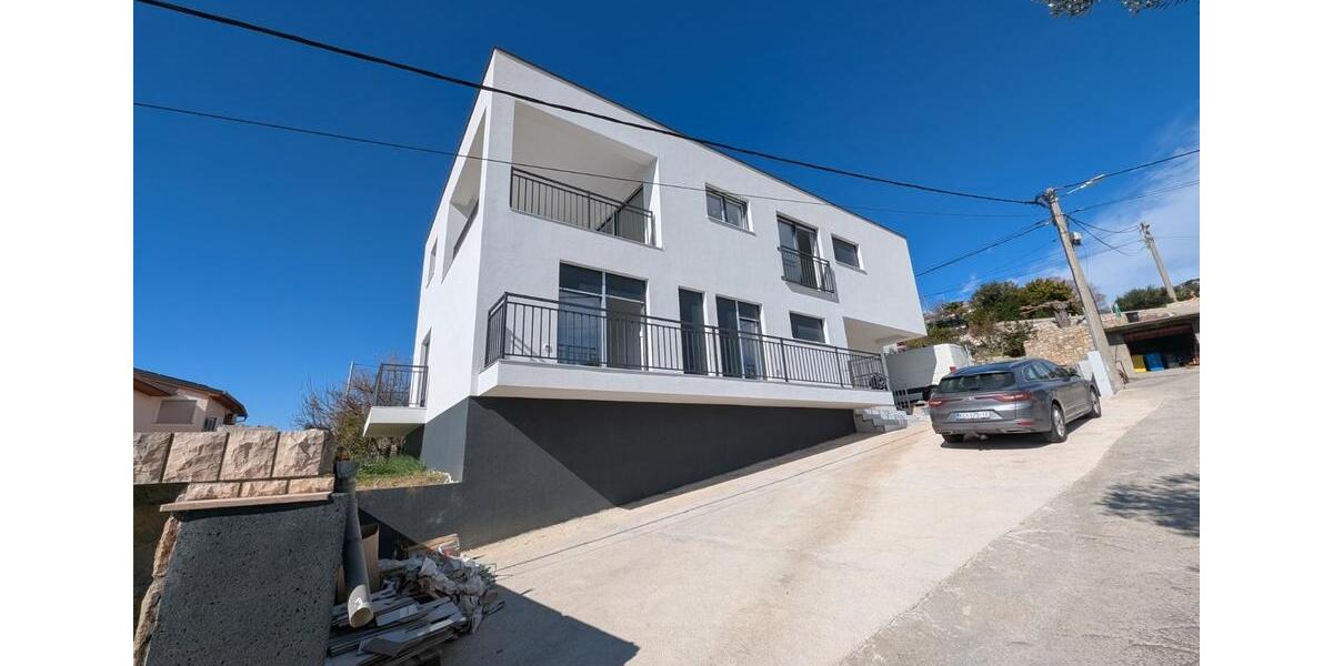 Etagenwohnung Hallbergmoos - 9 Zimmer, 236 m&sup2;, 175.000&euro; | Angebot:25823355