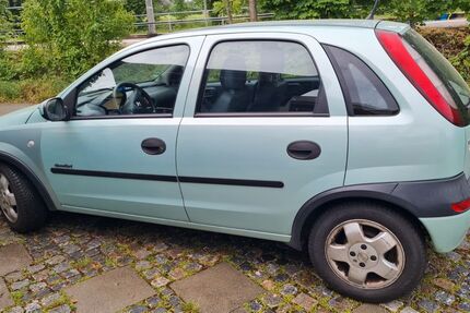 Opel Corsa 151.500 km 899 &euro; Gilching 82205