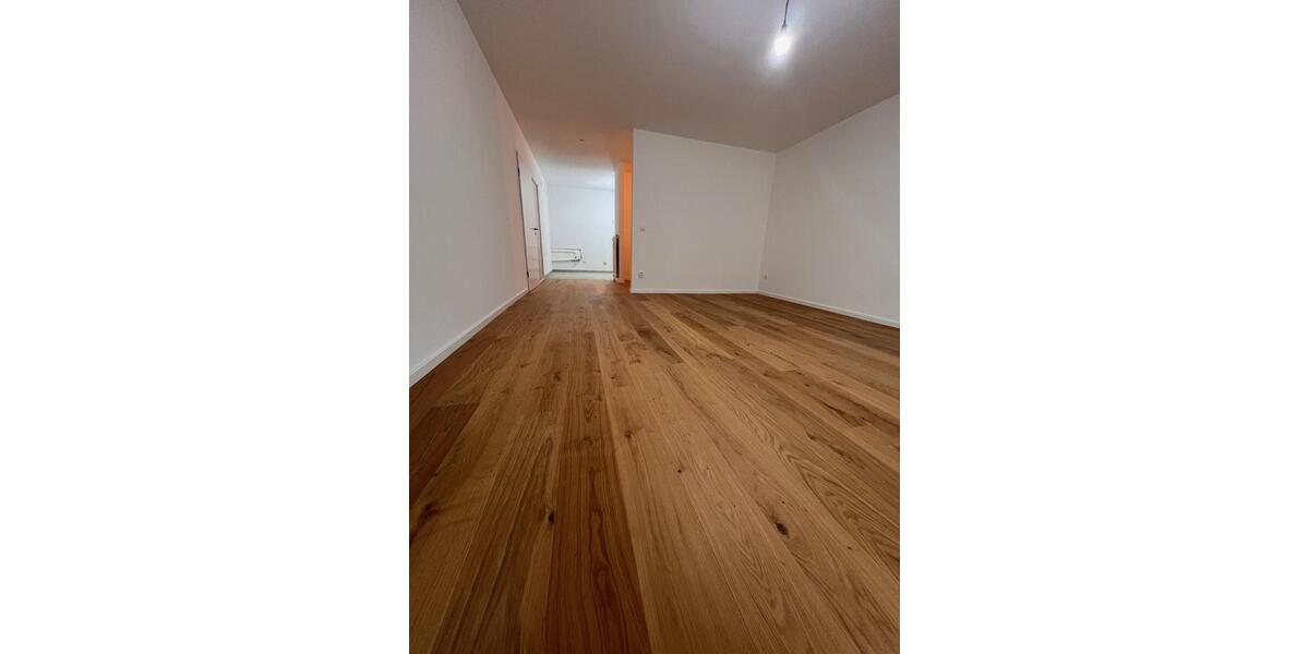 freie, renovierte, ruhige und elegante 2,5-Zimmer Whg.(Innenhof) 2.5 zimmer