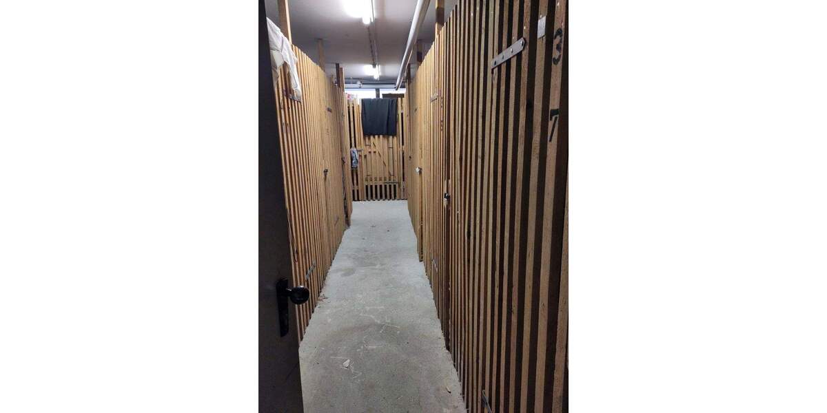 Mit dem Lift ins Einkaufszentrum: mietfreies Apartment, Stellplatz, Inventar, provisionsfrei 1 zimmer