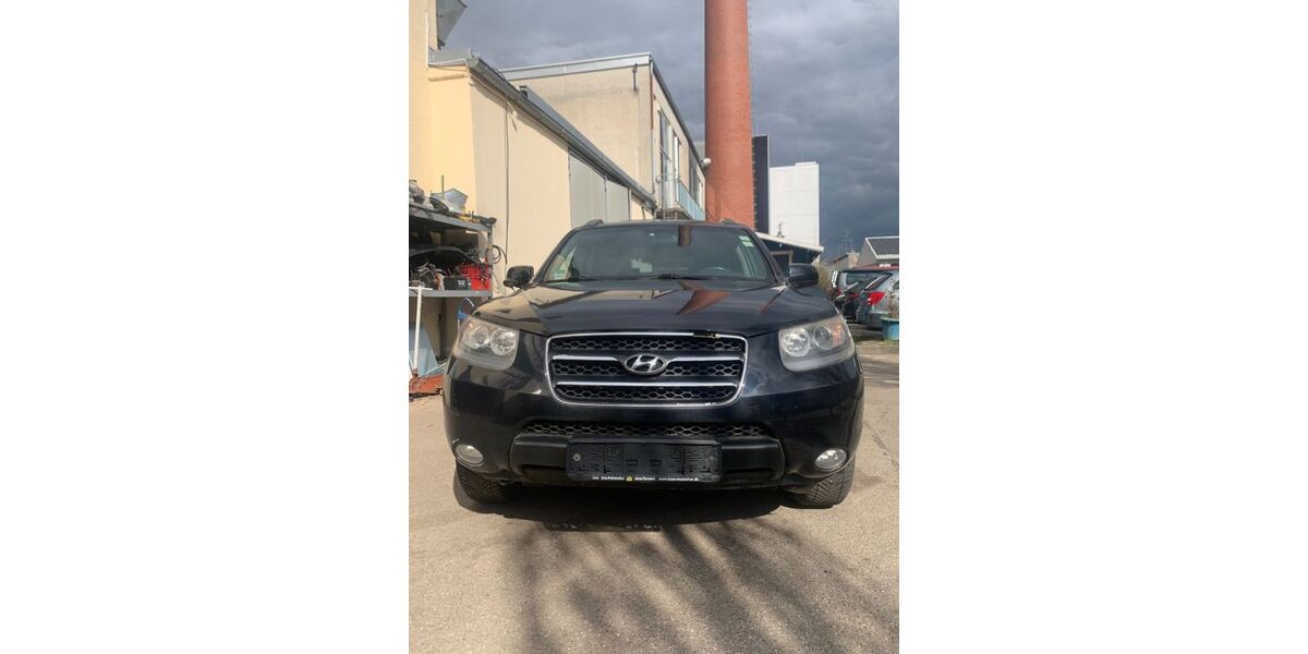 Hyundai SANTA FE 224.606 km 3.300 &euro; München 81735