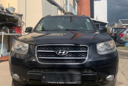 Hyundai SANTA FE 224.606 km 3.900 &euro; München 81735